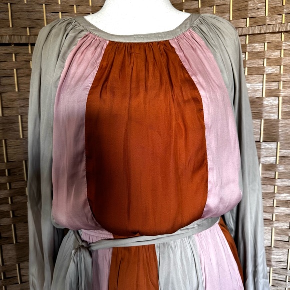 Never worn Olive & Leaf soft satin color block dress L - Picture 3 of 13